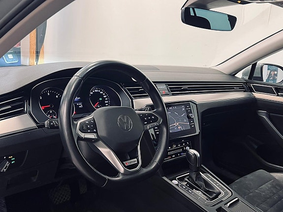 Volkswagen Passat 16 of 21