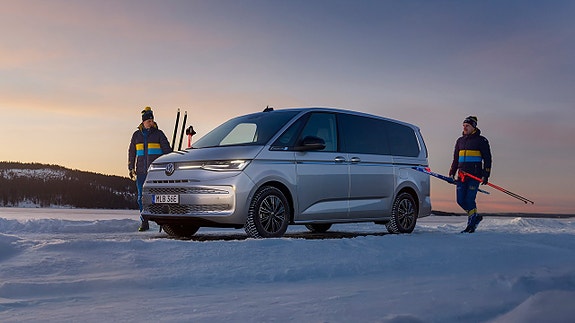 Volkswagen Multivan 2 of 13
