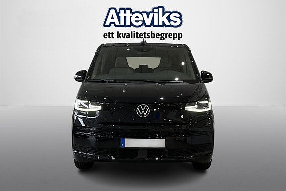 Volkswagen Multivan 3 of 13
