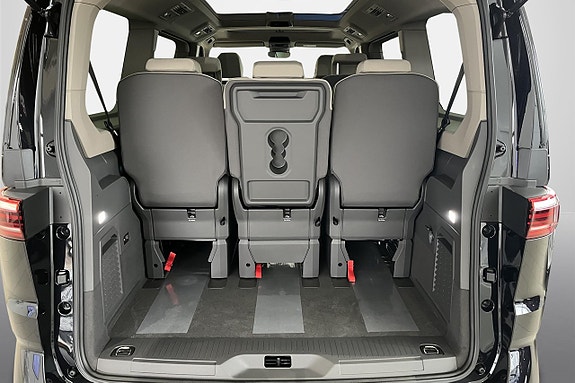 Volkswagen Multivan 13 of 13