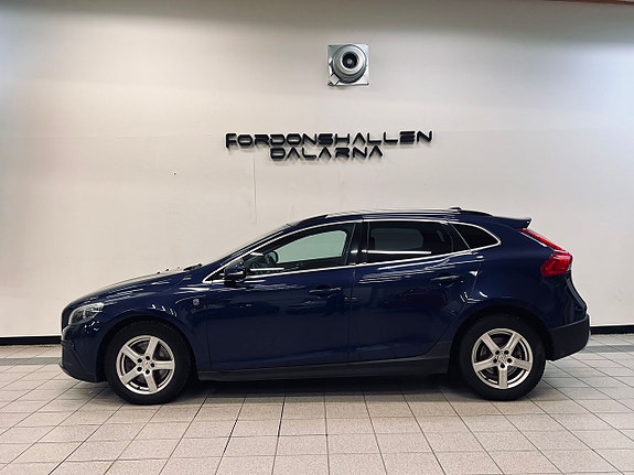 Volvo V40 Cross Country 4 of 5