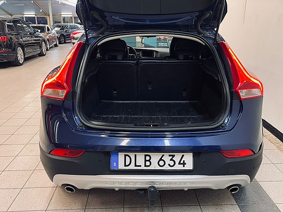 Volvo V40 Cross Country 17 of 18