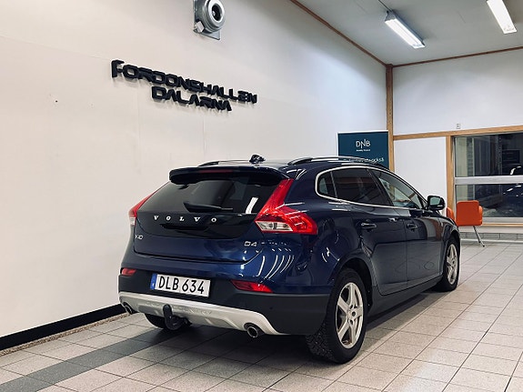 Volvo V40 Cross Country 6 of 18