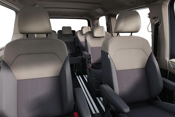 Volkswagen Multivan 10 of 12