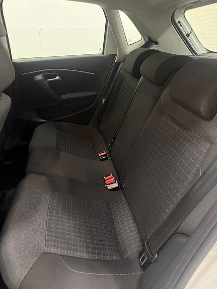 Volkswagen Polo 15 of 16