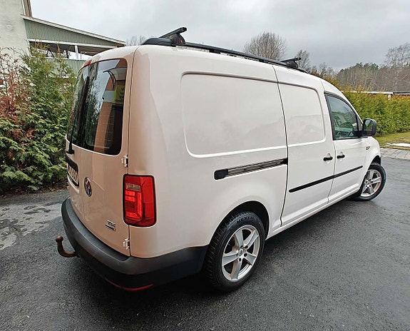 Volkswagen Caddy Maxi 5 of 5