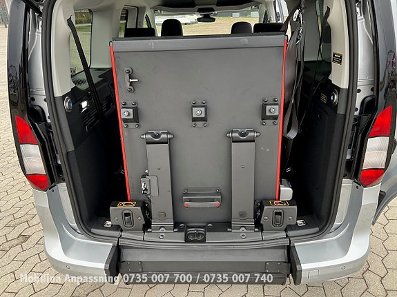 Ford Connect Tourneo 30 of 30