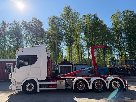 Krokbil Scania R500 8X4 Nextgen Euro6 Staket Kläddhytt