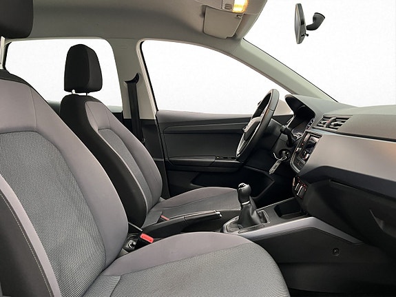 Seat Arona 18 of 25