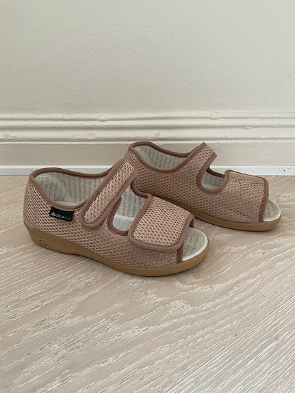 Product image 1 of 4