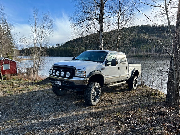 Ford F-250 3 of 3