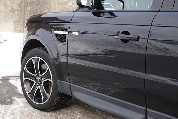 Land Rover Range Rover Sport 8 of 28