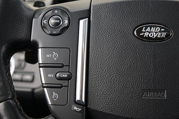 Land Rover Range Rover Sport 21 of 28