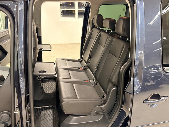 Volkswagen Caddy Maxi 12 of 19
