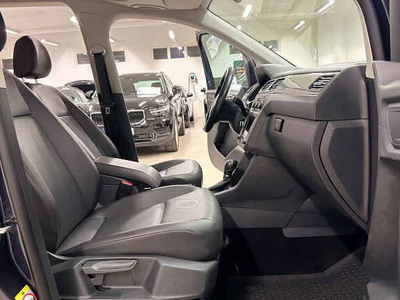 Volkswagen Caddy Maxi 11 of 19