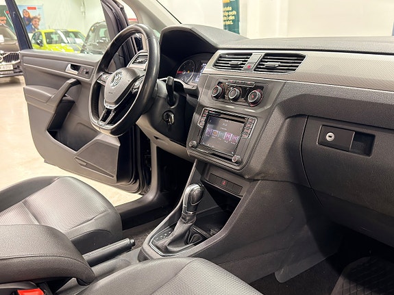 Volkswagen Caddy Maxi 10 of 19