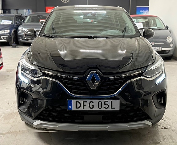 Renault Captur 2 of 5