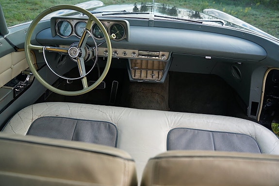 Lincoln Continental 23 of 24