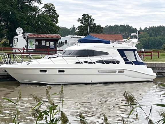 Sealine T47 2001 Volvo Penta TAMD 74P EDC