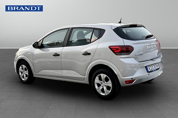 Dacia Sandero 2 of 5