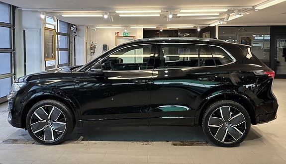 Volkswagen Tiguan 9 of 20