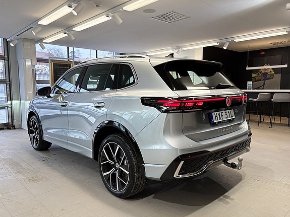 Volkswagen Tiguan 8 of 20