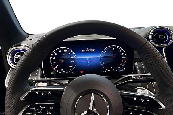 Mercedes-Benz GLC300 de 7 of 16