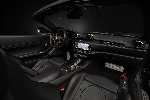Ferrari Portofino 9 of 16