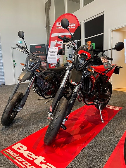 Beta RR Motard 125cc 4-takt 2 of 2