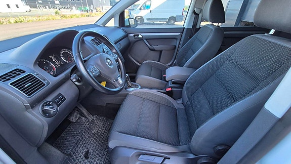 Volkswagen Touran 14 of 15