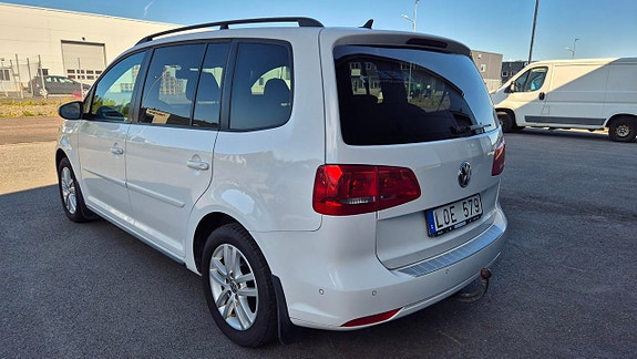 Volkswagen Touran 4 of 5