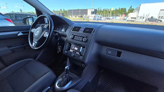 Volkswagen Touran 12 of 15