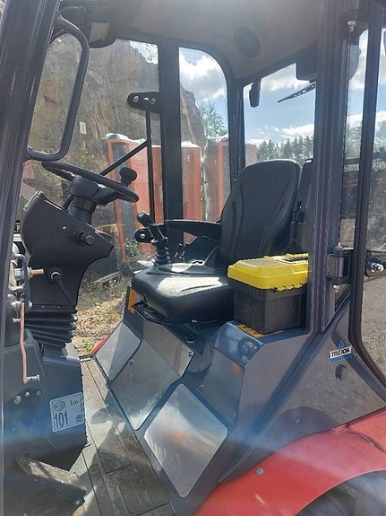 Flexi Trac 1226 cab 5 of 5