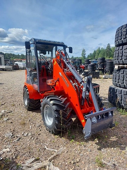 Flexi Trac 1226 cab 2 of 5
