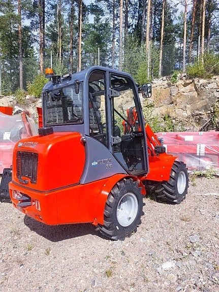 Flexi Trac 1226 cab 4 of 5