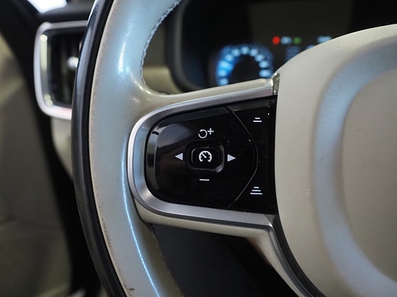 Volvo V90 Cross Country 20 of 26