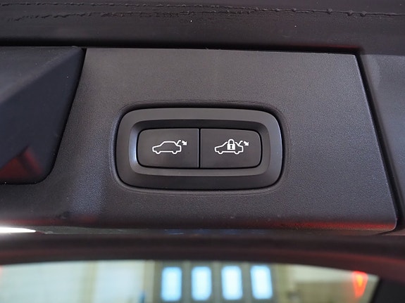 Volvo V90 Cross Country 9 of 26