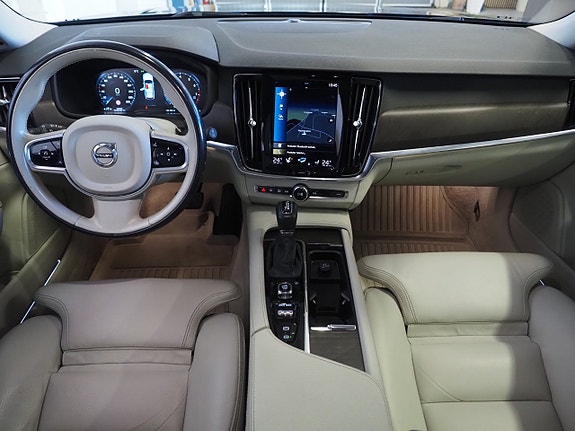 Volvo V90 Cross Country 15 of 26
