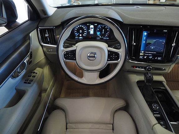 Volvo V90 Cross Country 16 of 26
