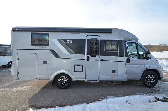 Adria COMPACT DL 60Y - Fiat MultiJet3 140HP (103kW) 35L 4 of 18