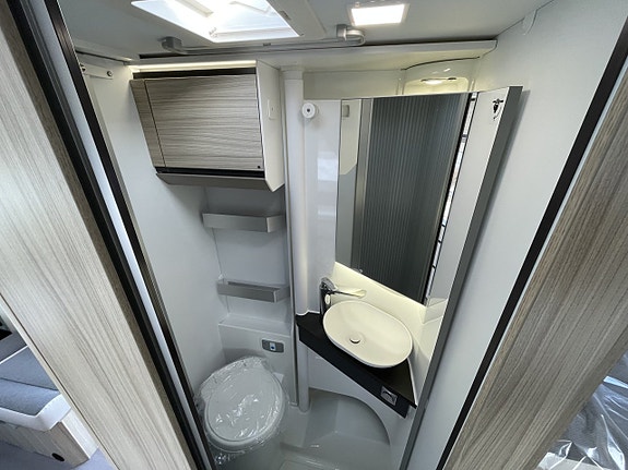 Adria COMPACT DL 60Y - Fiat MultiJet3 140HP (103kW) 35L 13 of 18