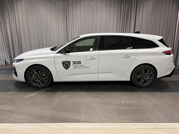 Peugeot 308 SW 2 of 3
