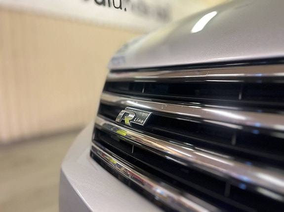 Volkswagen Passat 18 of 20