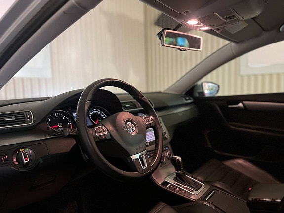 Volkswagen Passat 14 of 20