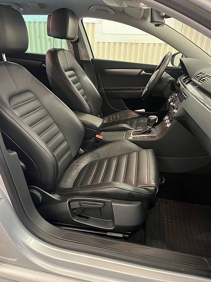 Volkswagen Passat 10 of 20