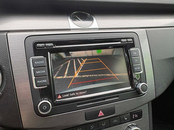 Volkswagen Passat 17 of 20