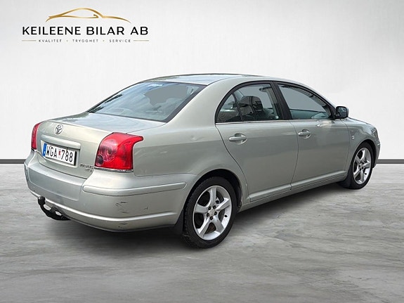 Toyota Avensis 8 of 20