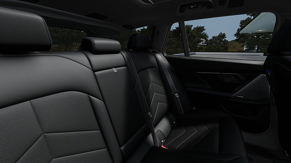 BMW 530e 11 of 13