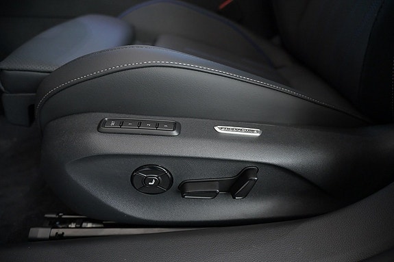 Volkswagen Passat 19 of 30