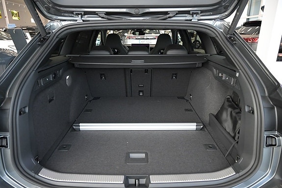 Volkswagen Passat 8 of 30